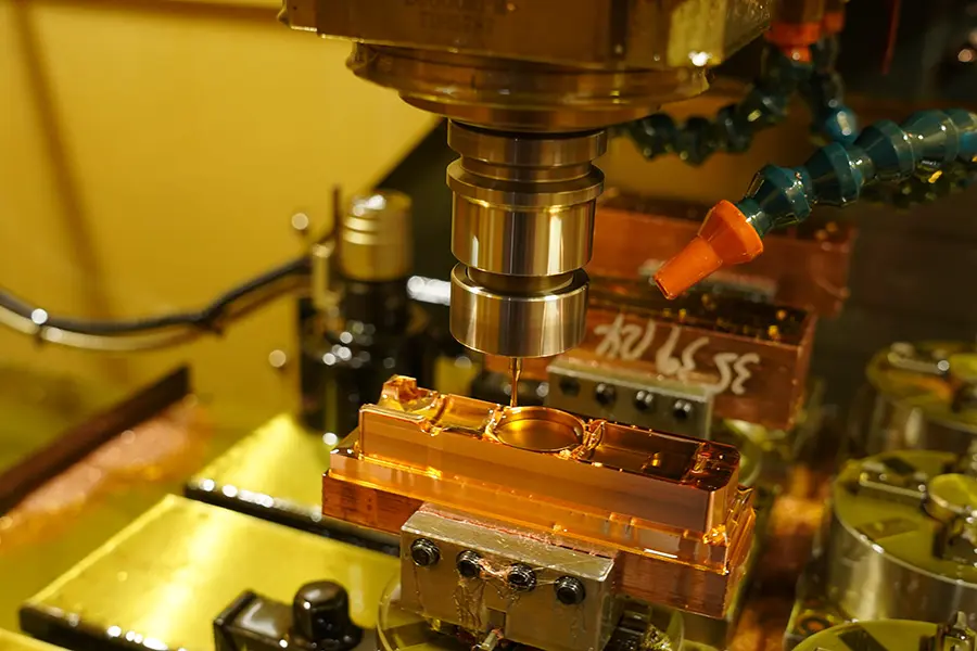 CNC machining of an injection mold component