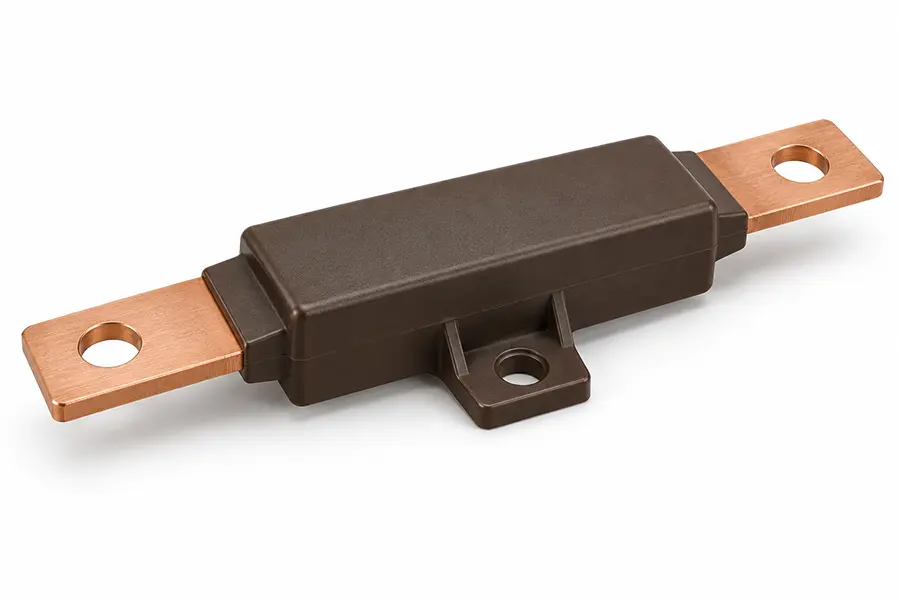 Copper busbar with a molded plastic insulating body